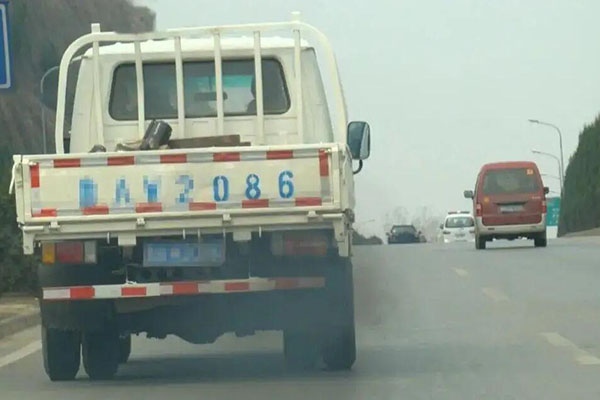 黑煙車抓拍