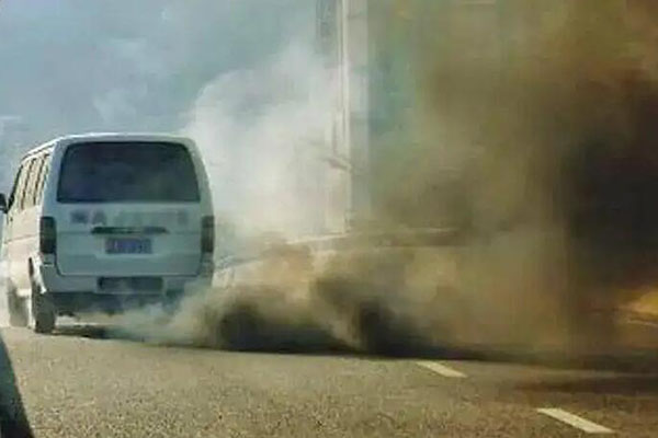 黑煙車抓拍